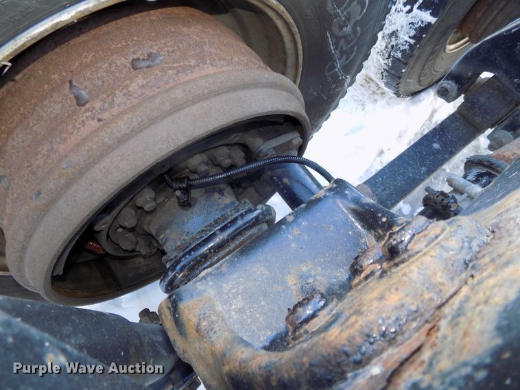 image for item DG2500 2010 Freightliner Cascadia semi truck