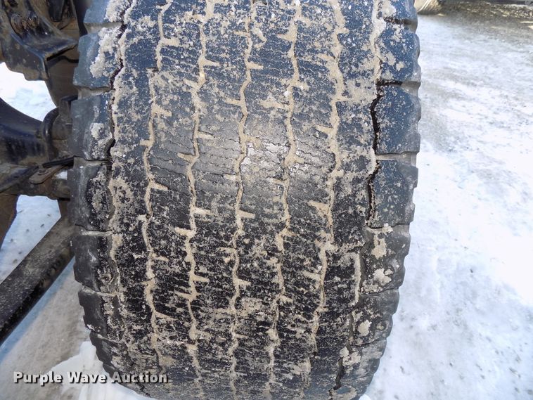 image for item DG2500 2010 Freightliner Cascadia semi truck