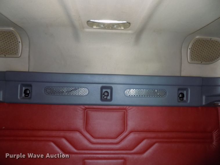 image for item DG2501 2013 Freightliner Cascadia semi truck