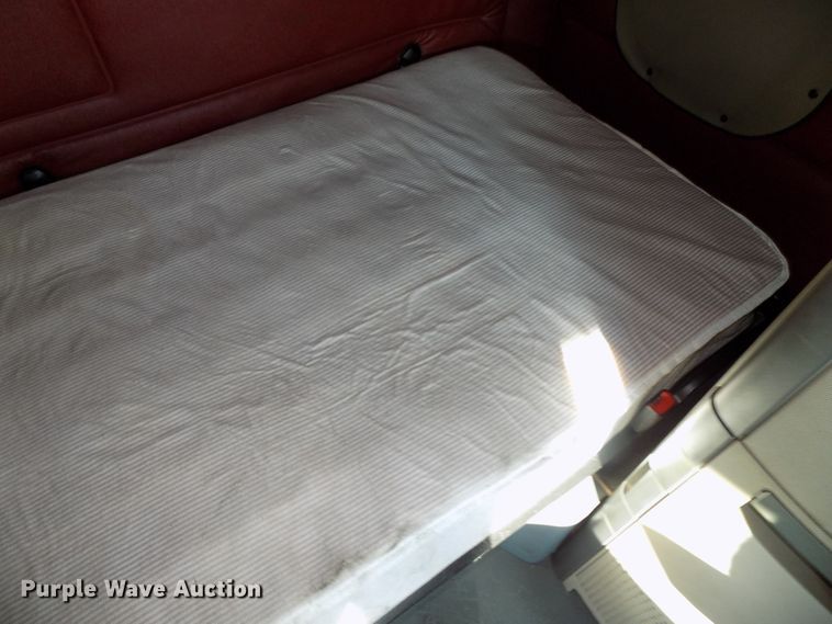 image for item DG2501 2013 Freightliner Cascadia semi truck