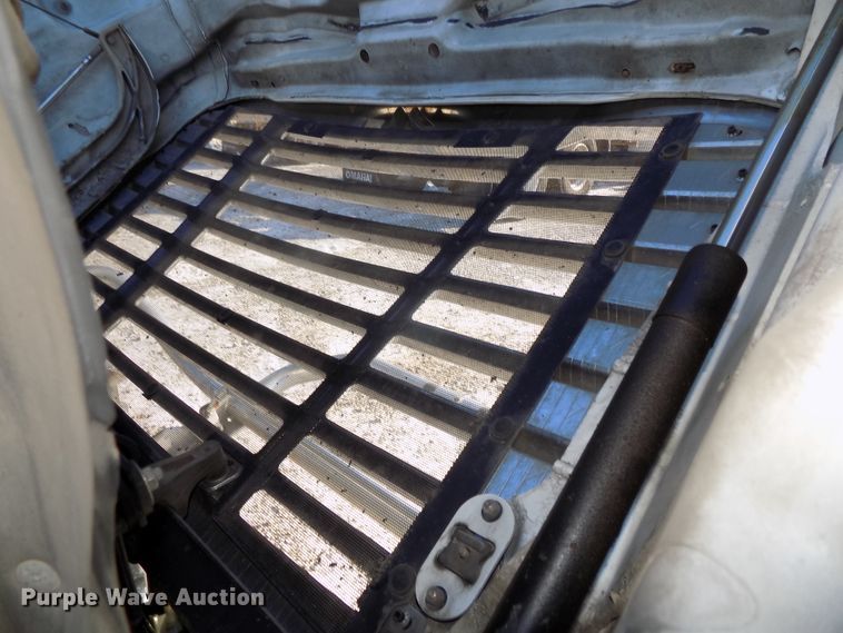 image for item DG2501 2013 Freightliner Cascadia semi truck