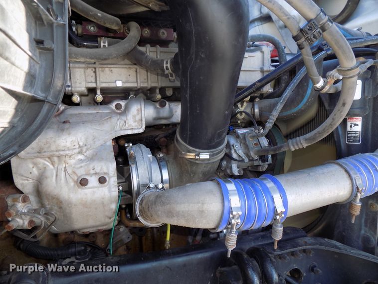 image for item DG2501 2013 Freightliner Cascadia semi truck