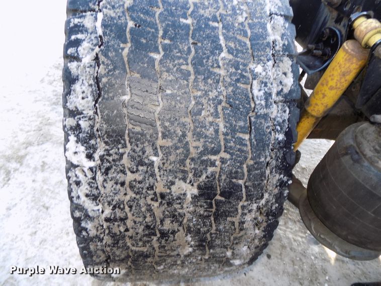 image for item DG2501 2013 Freightliner Cascadia semi truck