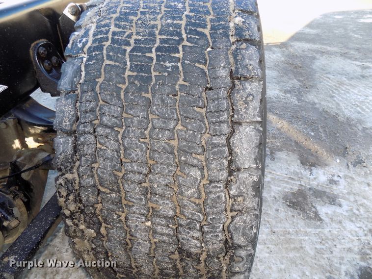 image for item DG2501 2013 Freightliner Cascadia semi truck