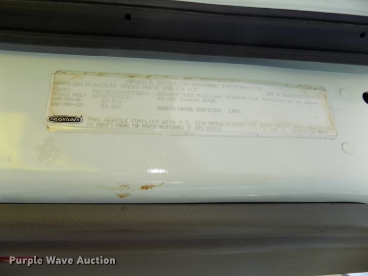 image for item DG2501 2013 Freightliner Cascadia semi truck