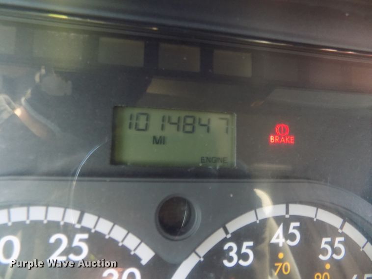 image for item DG2502 2010 Freightliner Cascadia semi truck