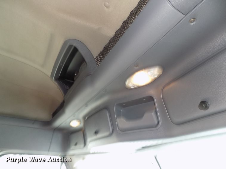 image for item DG2502 2010 Freightliner Cascadia semi truck