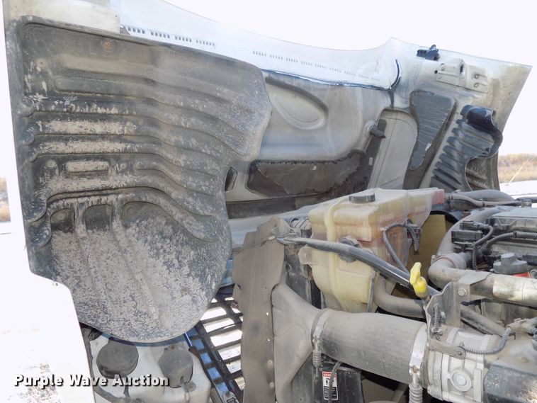 image for item DG2502 2010 Freightliner Cascadia semi truck