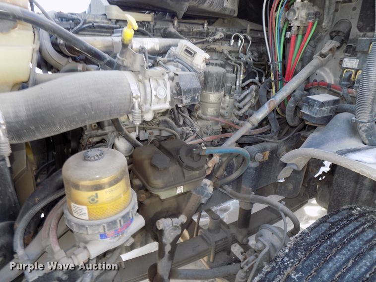 image for item DG2502 2010 Freightliner Cascadia semi truck