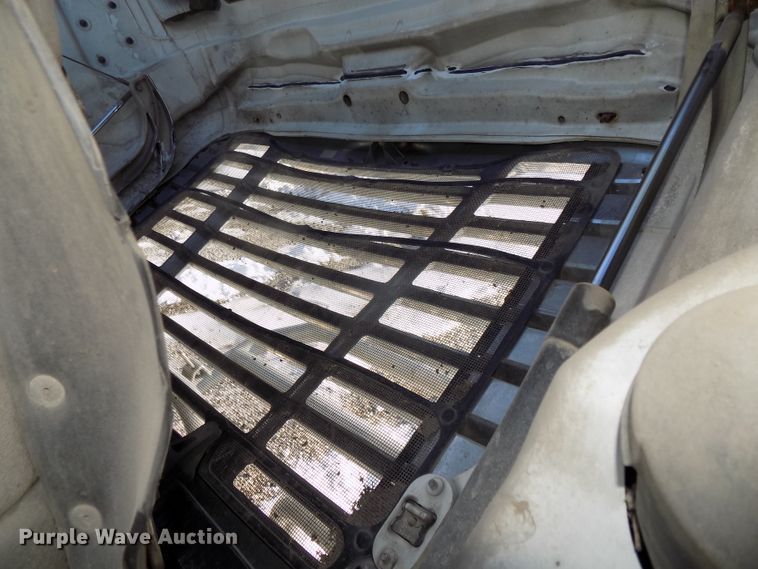 image for item DG2502 2010 Freightliner Cascadia semi truck