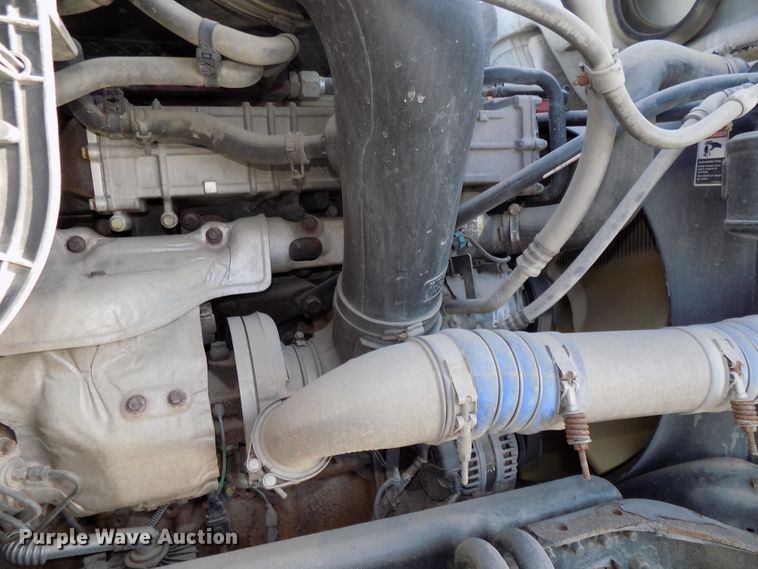 image for item DG2502 2010 Freightliner Cascadia semi truck