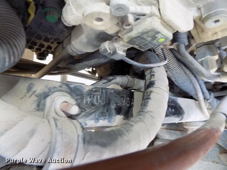 image for item DG2502 2010 Freightliner Cascadia semi truck