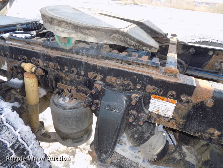 image for item DG2502 2010 Freightliner Cascadia semi truck