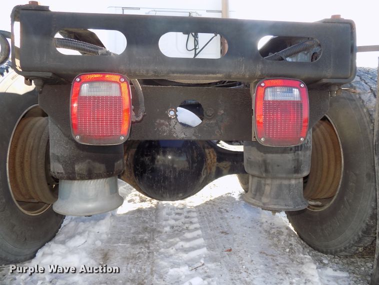 image for item DG2502 2010 Freightliner Cascadia semi truck