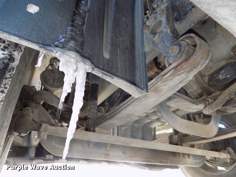 image for item DG2502 2010 Freightliner Cascadia semi truck