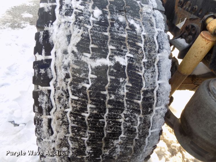 image for item DG2502 2010 Freightliner Cascadia semi truck