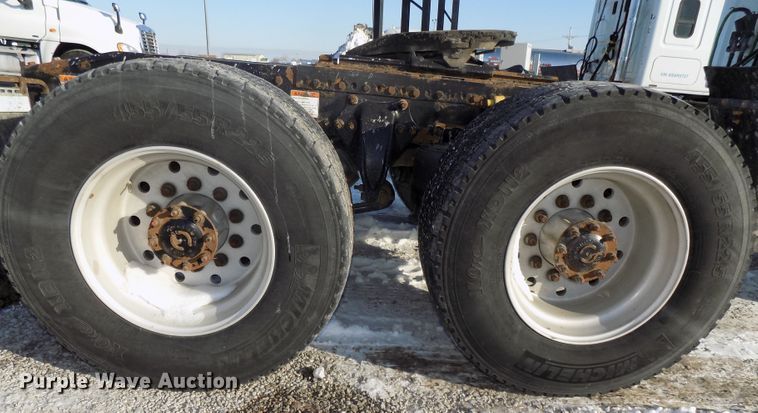 image for item DG2502 2010 Freightliner Cascadia semi truck