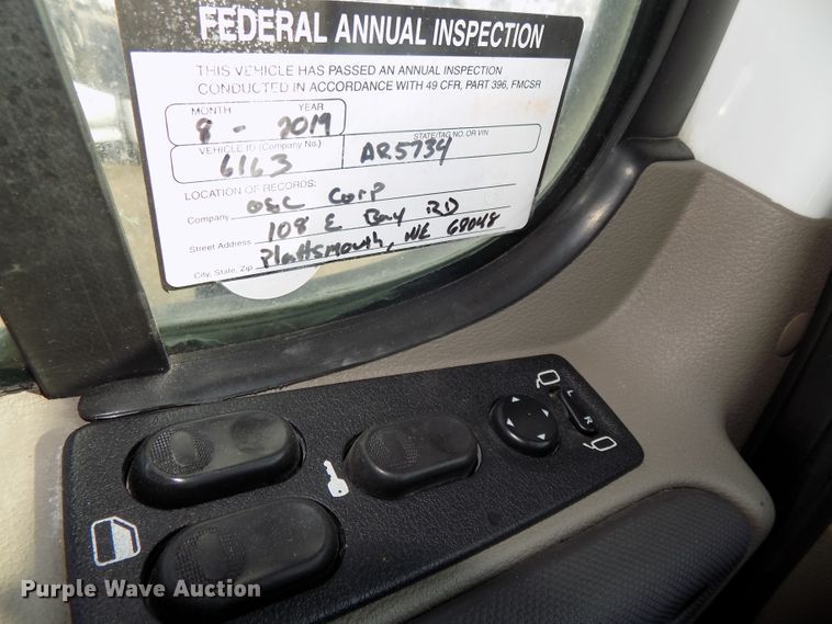 image for item DG2503 2010 Freightliner Cascadia semi truck