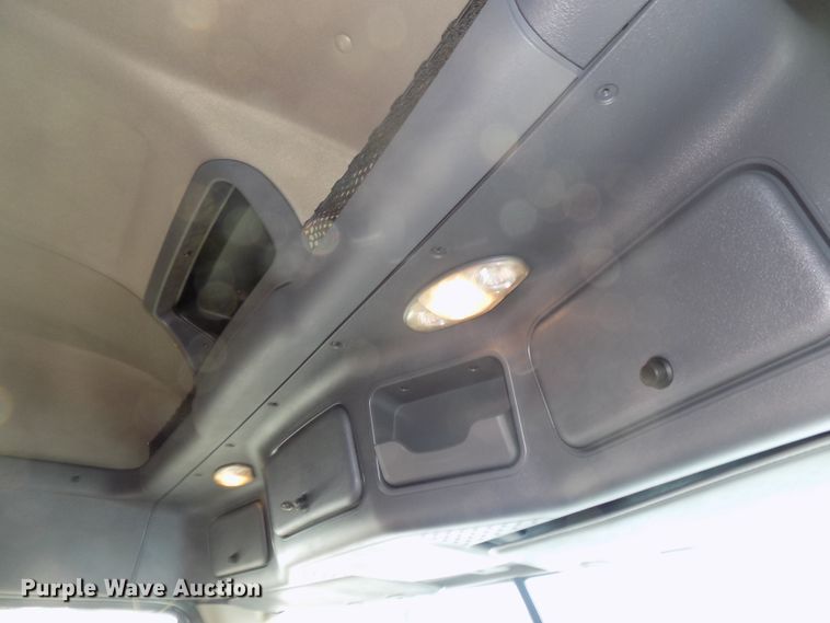 image for item DG2503 2010 Freightliner Cascadia semi truck