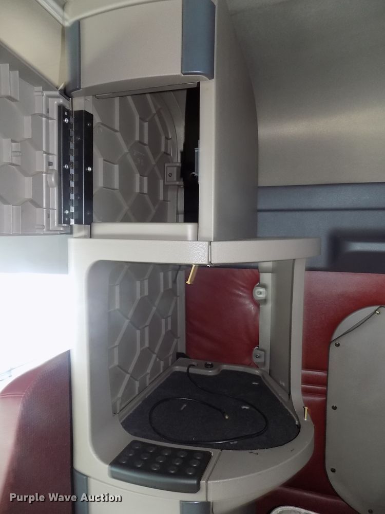 image for item DG2503 2010 Freightliner Cascadia semi truck