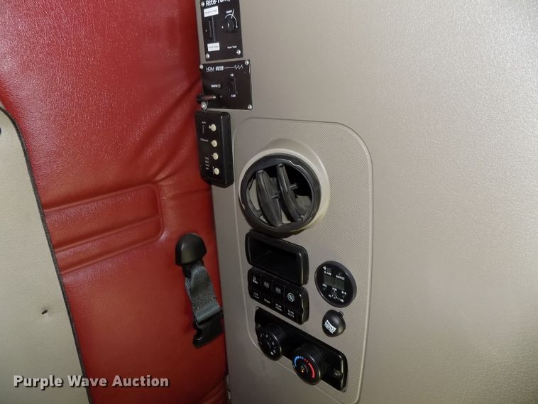 image for item DG2503 2010 Freightliner Cascadia semi truck