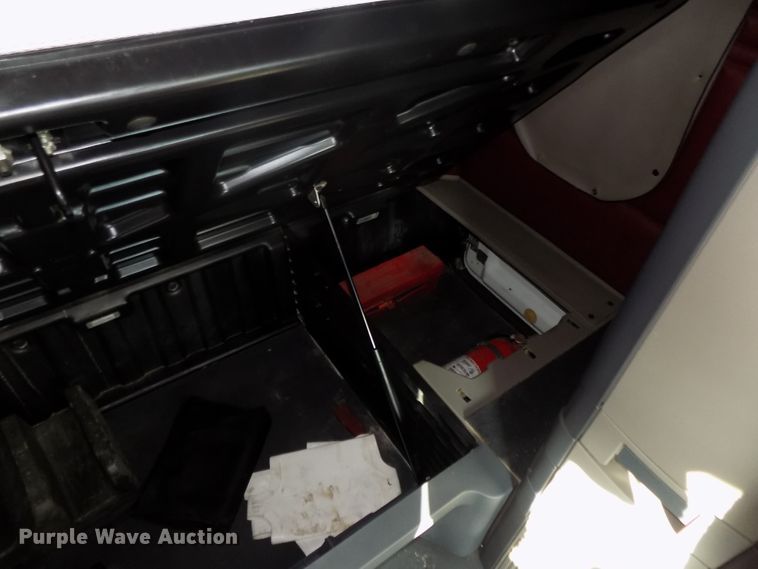 image for item DG2503 2010 Freightliner Cascadia semi truck