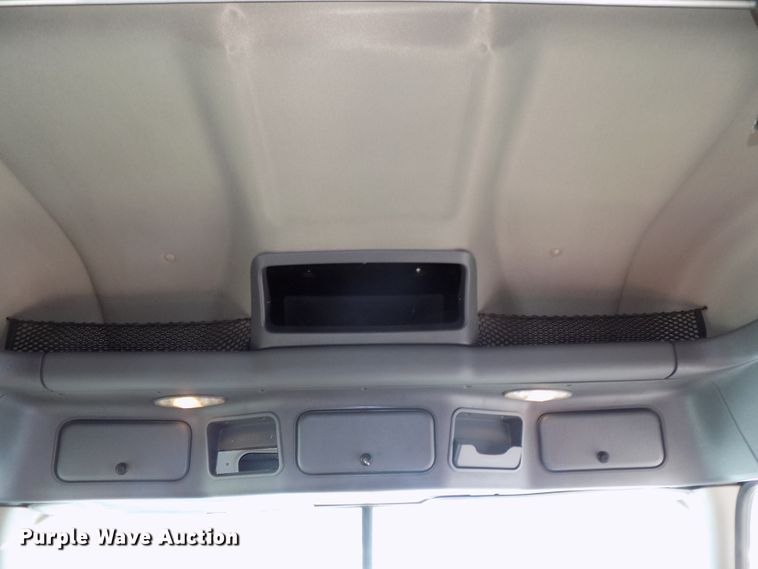 image for item DG2503 2010 Freightliner Cascadia semi truck