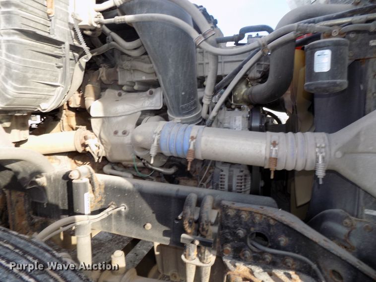 image for item DG2503 2010 Freightliner Cascadia semi truck