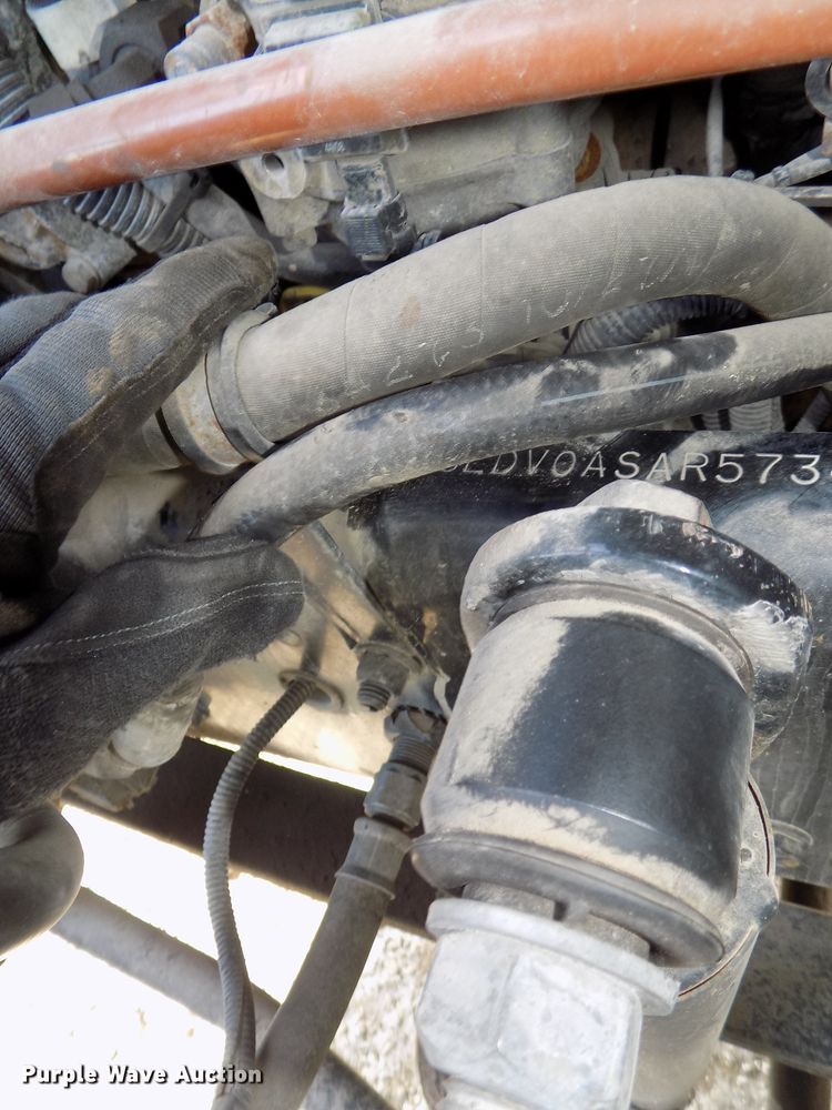 image for item DG2503 2010 Freightliner Cascadia semi truck