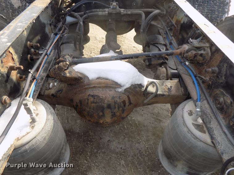 image for item DG2503 2010 Freightliner Cascadia semi truck