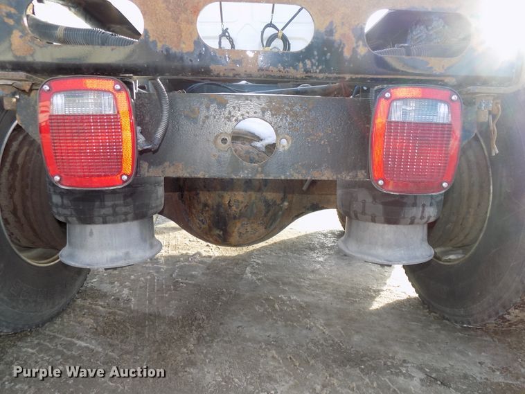 image for item DG2503 2010 Freightliner Cascadia semi truck