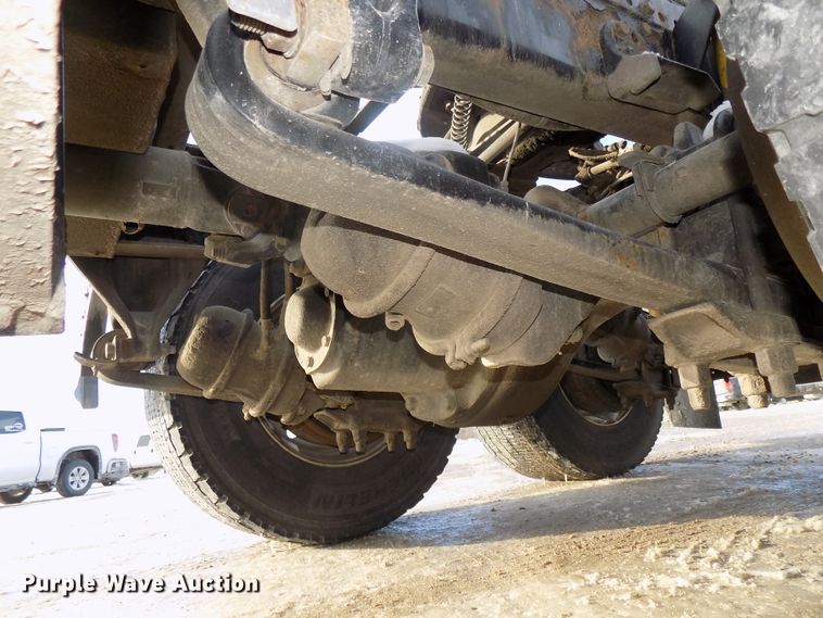 image for item DG2503 2010 Freightliner Cascadia semi truck