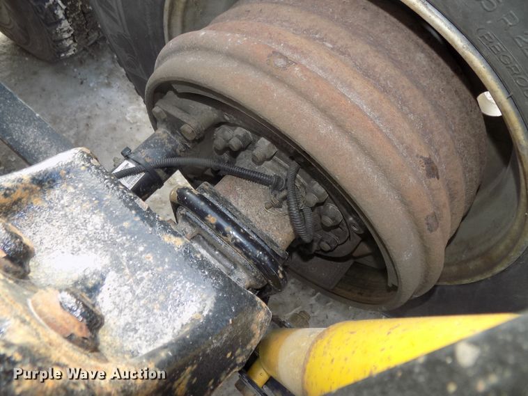 image for item DG2503 2010 Freightliner Cascadia semi truck