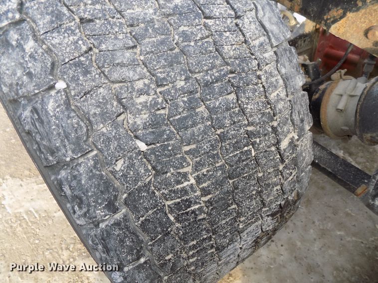 image for item DG2503 2010 Freightliner Cascadia semi truck