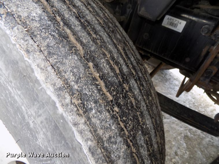 image for item DG2503 2010 Freightliner Cascadia semi truck