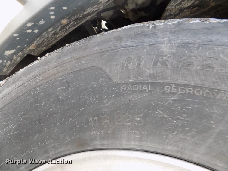 image for item DG2503 2010 Freightliner Cascadia semi truck