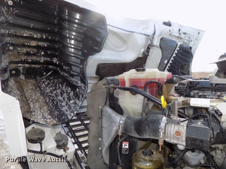 image for item DG2504 2010 Freightliner Cascadia semi truck