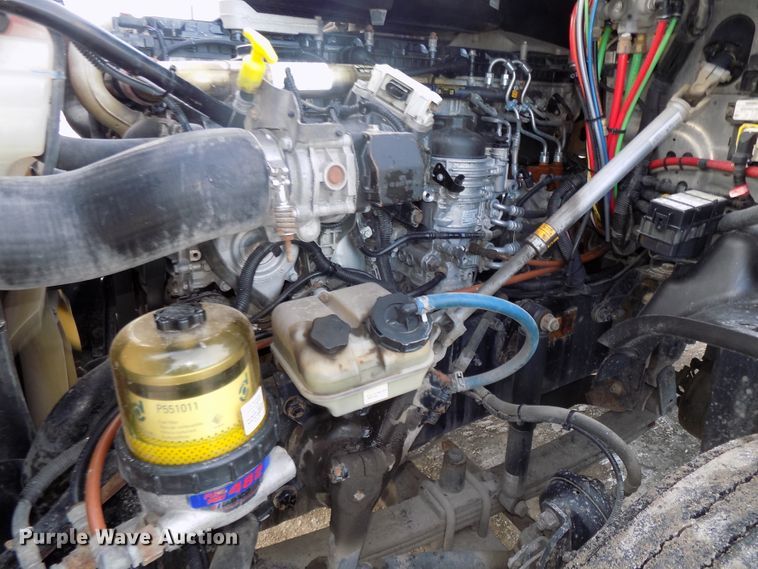 image for item DG2504 2010 Freightliner Cascadia semi truck