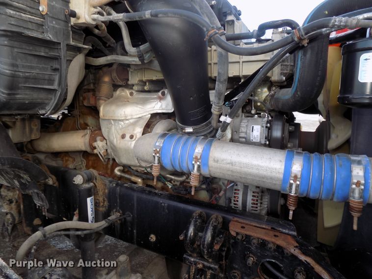 image for item DG2504 2010 Freightliner Cascadia semi truck