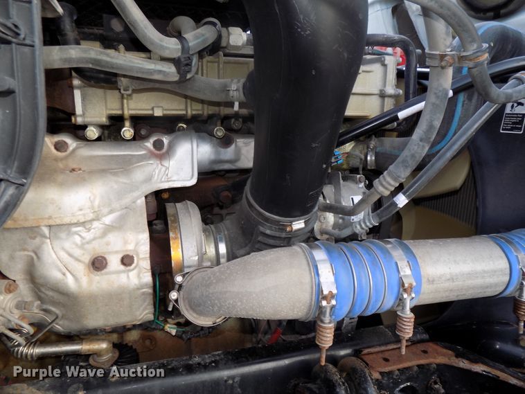 image for item DG2504 2010 Freightliner Cascadia semi truck