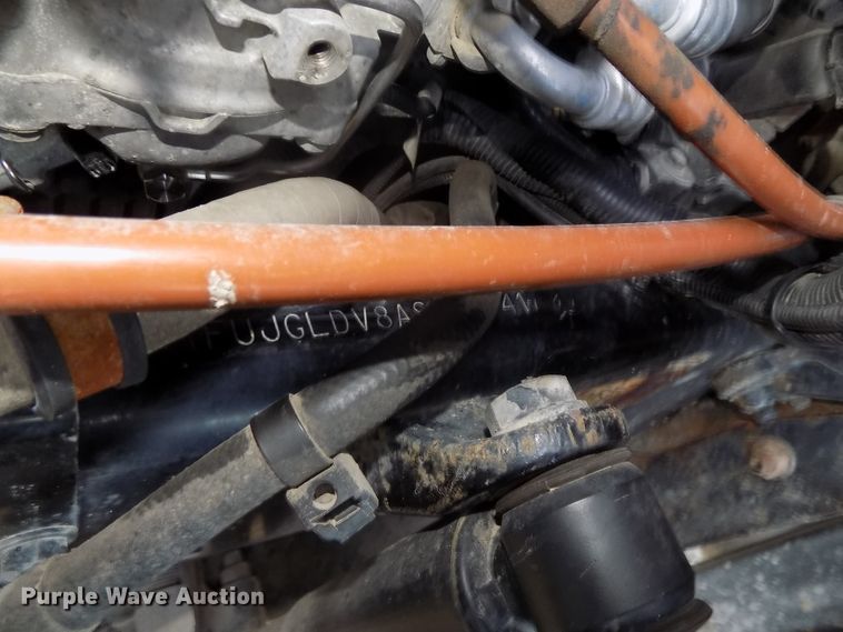 image for item DG2504 2010 Freightliner Cascadia semi truck