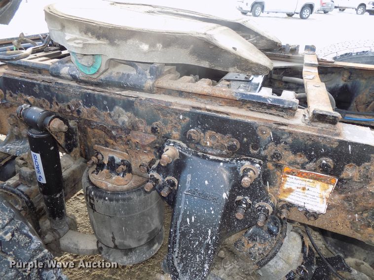 image for item DG2504 2010 Freightliner Cascadia semi truck