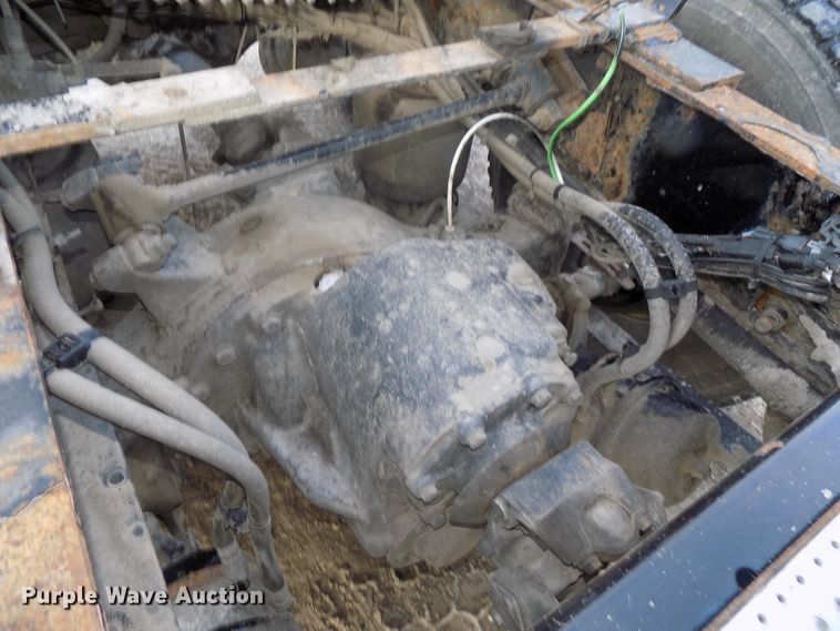 image for item DG2504 2010 Freightliner Cascadia semi truck