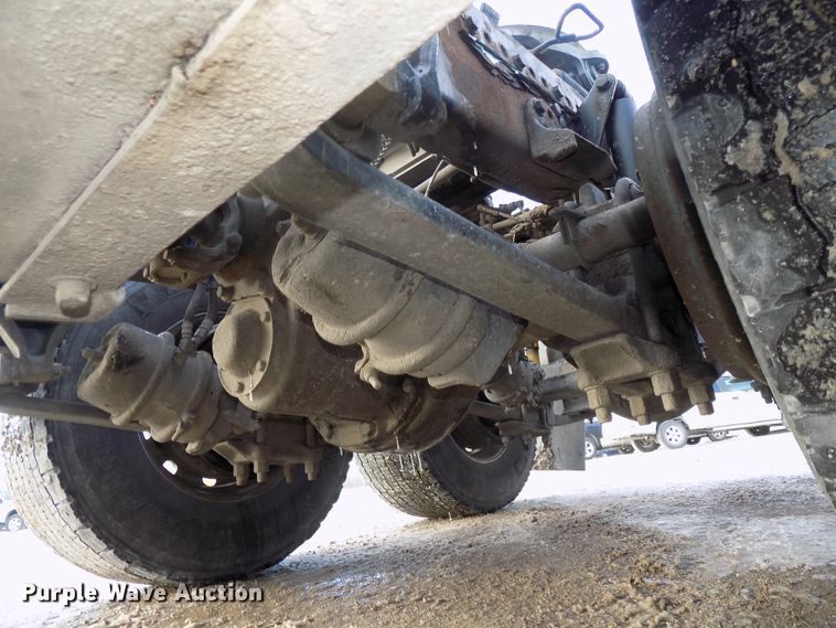 image for item DG2504 2010 Freightliner Cascadia semi truck