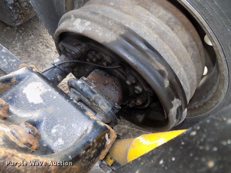 image for item DG2504 2010 Freightliner Cascadia semi truck