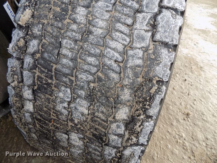 image for item DG2504 2010 Freightliner Cascadia semi truck