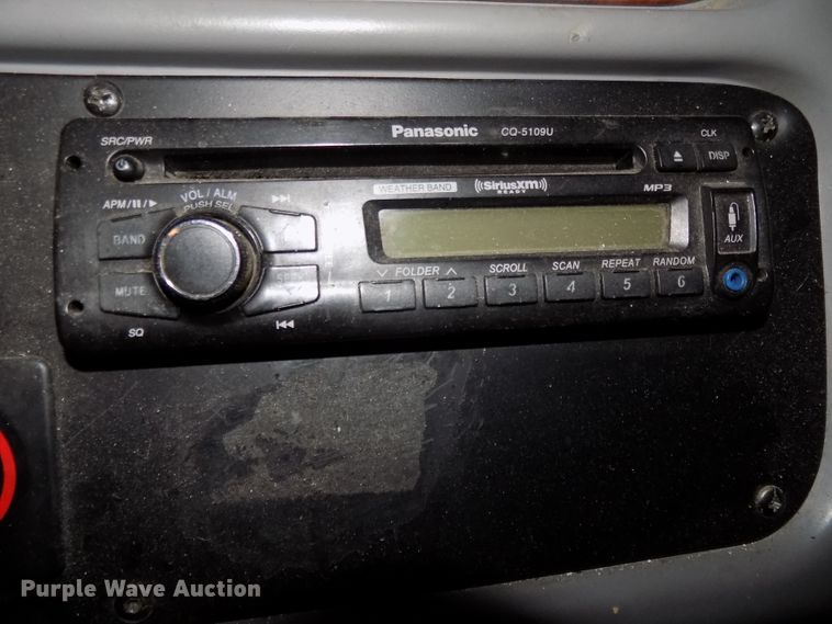 image for item DG2505 2010 Peterbilt 387 semi truck