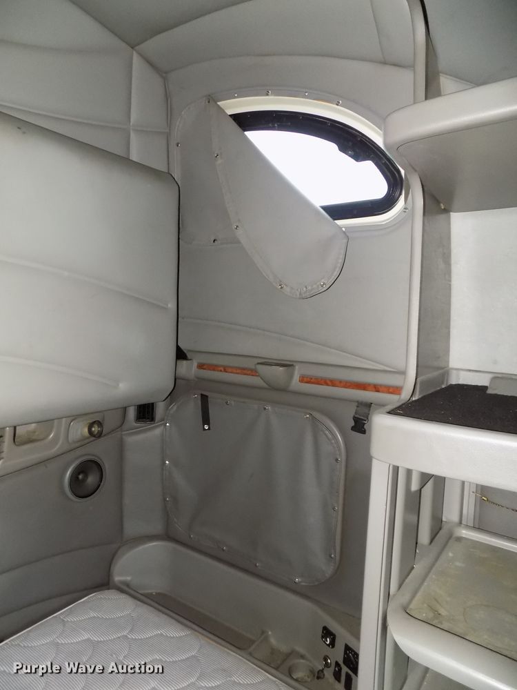 image for item DG2505 2010 Peterbilt 387 semi truck