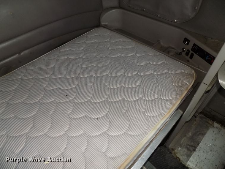 image for item DG2505 2010 Peterbilt 387 semi truck