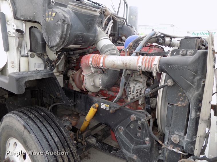 image for item DG2505 2010 Peterbilt 387 semi truck